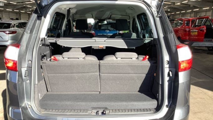 2025 Ford Grand C-max