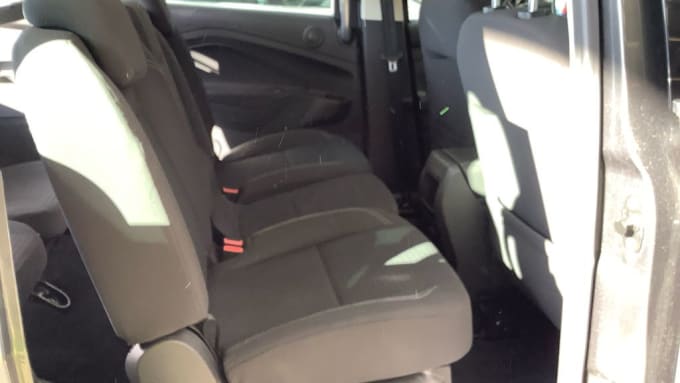 2025 Ford Grand C-max