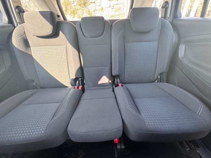 2025 Ford Grand C-max