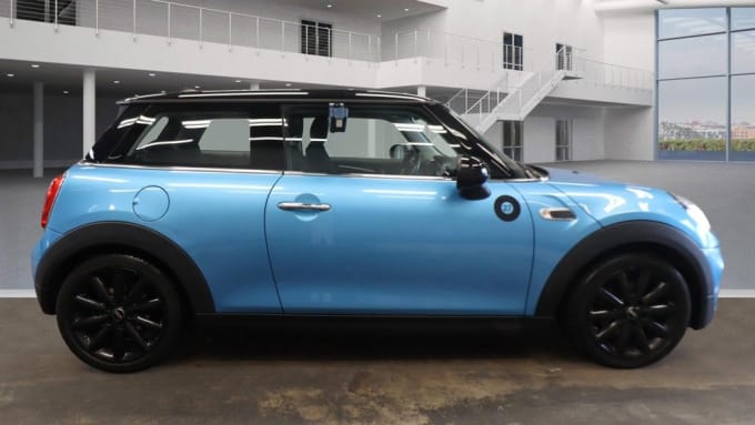 2025 Mini Hatch
