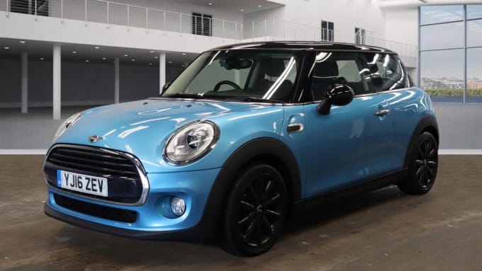 2025 Mini Hatch