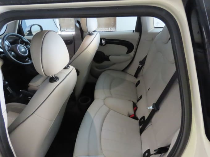 2025 Mini Hatch