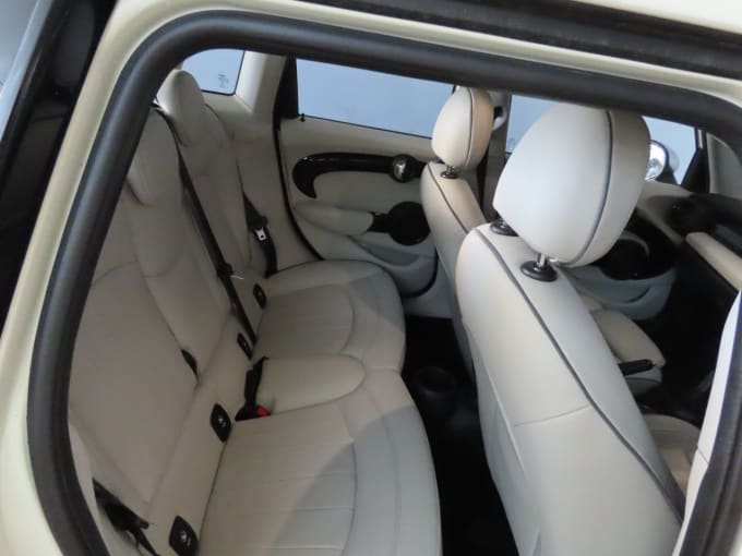 2025 Mini Hatch