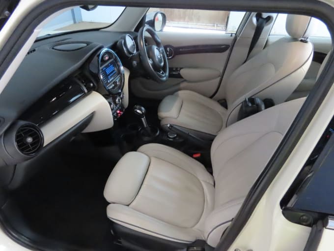 2025 Mini Hatch