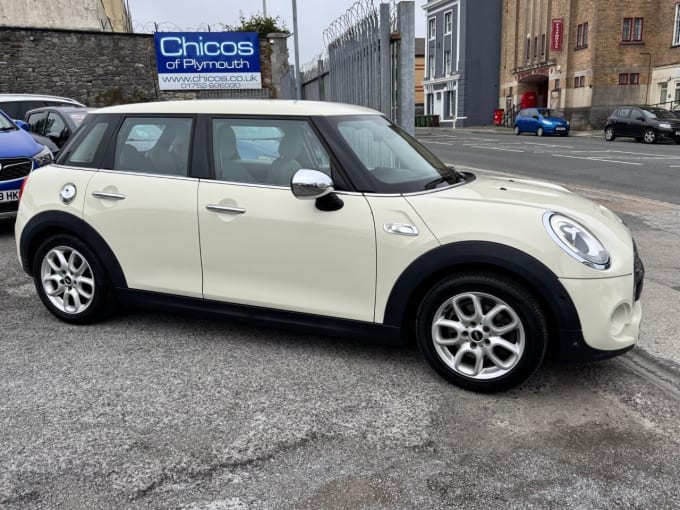 2025 Mini Hatch