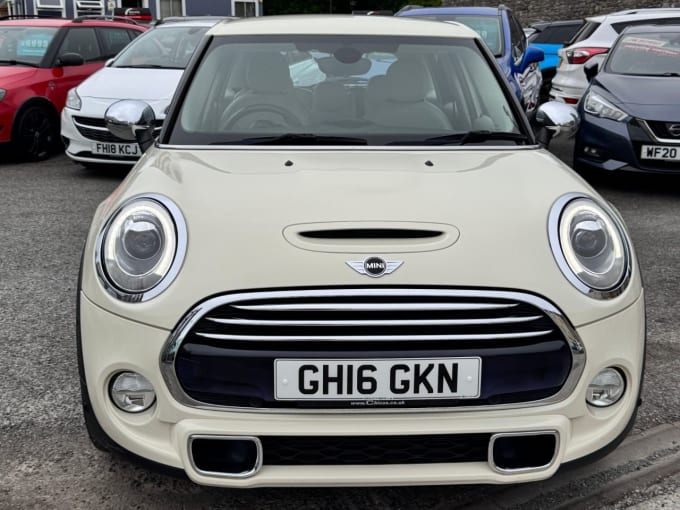 2025 Mini Hatch