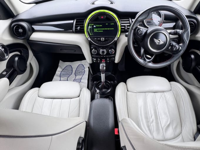 2025 Mini Hatch