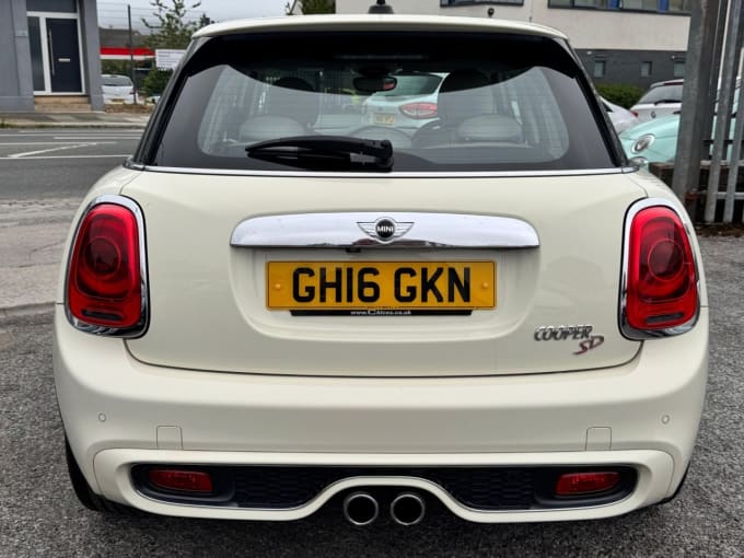 2025 Mini Hatch