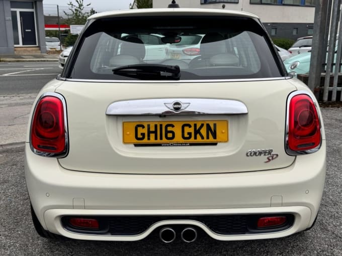 2025 Mini Hatch