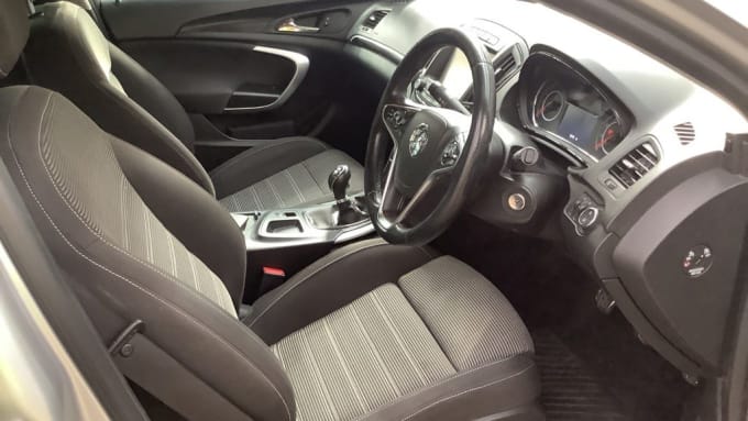 2025 Vauxhall Insignia