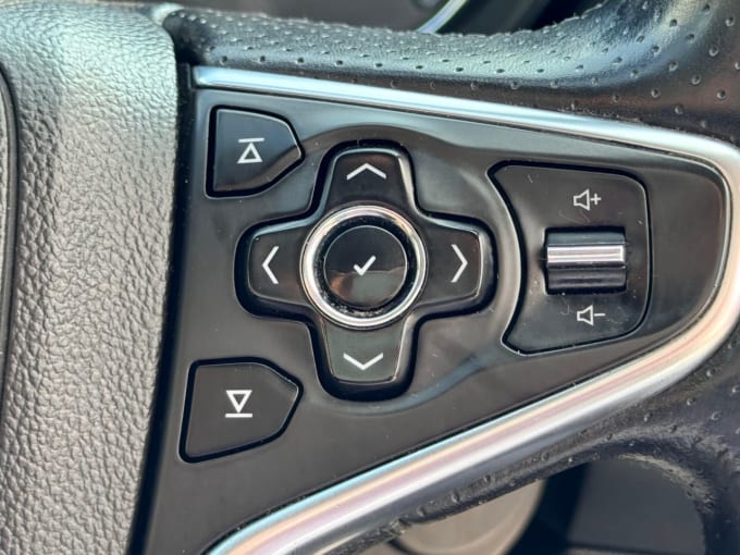 2025 Vauxhall Insignia