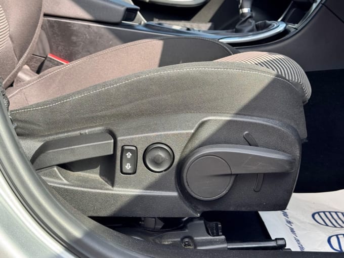 2025 Vauxhall Insignia
