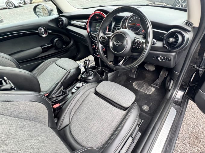 2025 Mini Hatch
