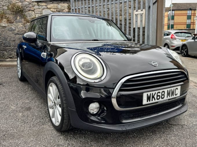 2025 Mini Hatch