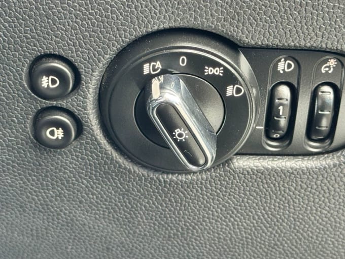 2025 Mini Hatch