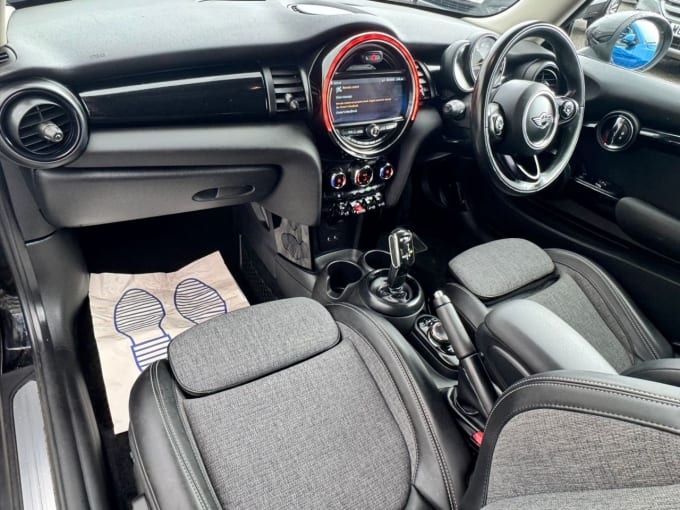 2025 Mini Hatch