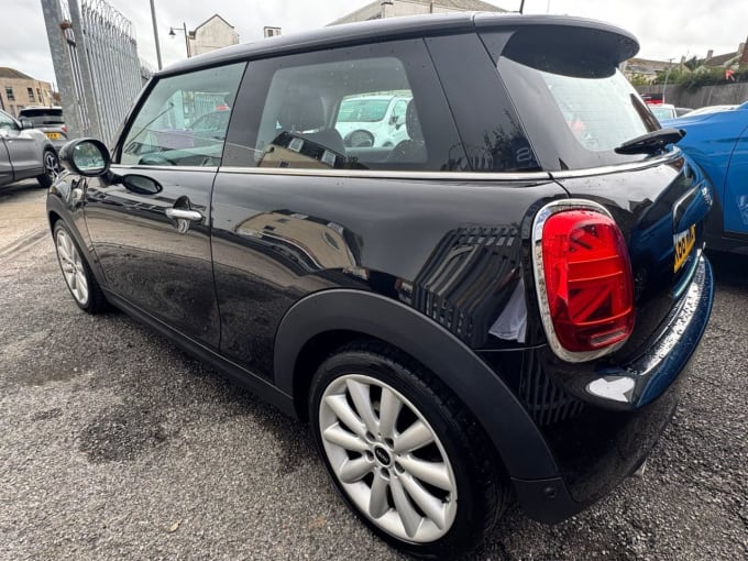 2025 Mini Hatch