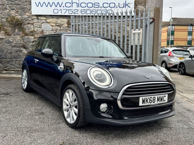 2025 Mini Hatch
