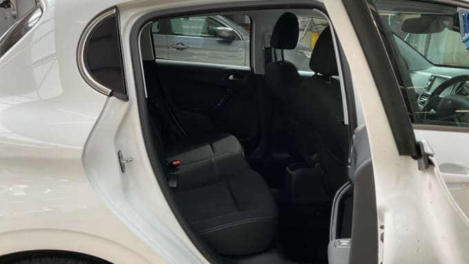2025 Peugeot 208