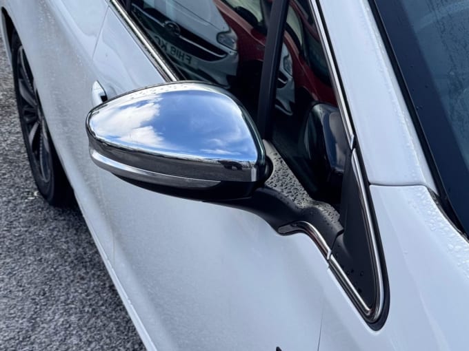 2025 Peugeot 208