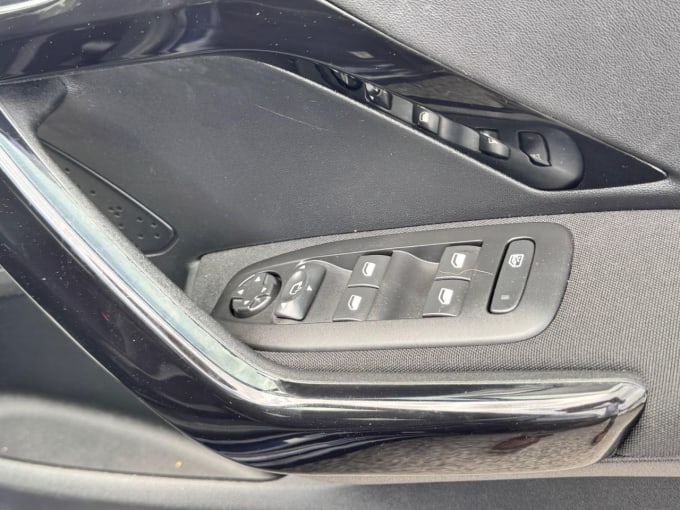 2025 Peugeot 208