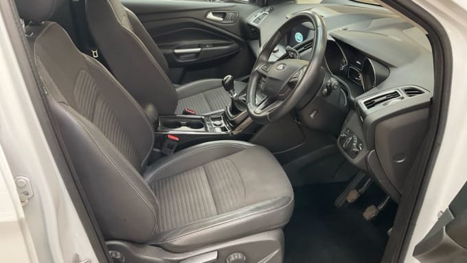 2025 Ford Kuga