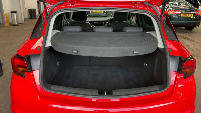 2025 Vauxhall Astra