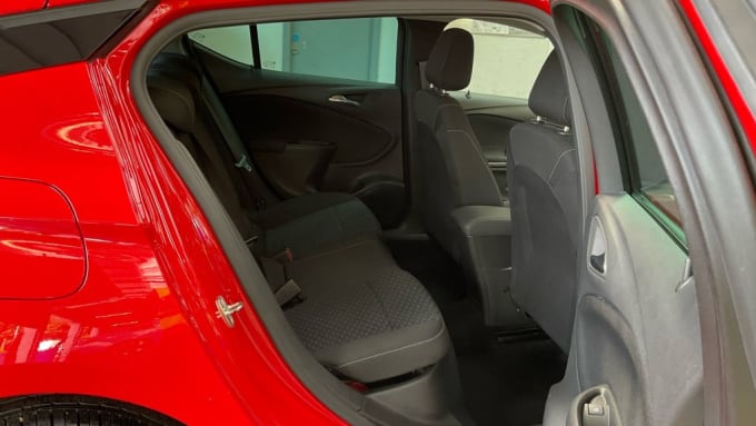 2025 Vauxhall Astra