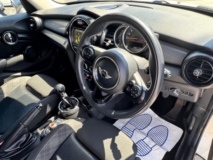 2025 Mini Hatch