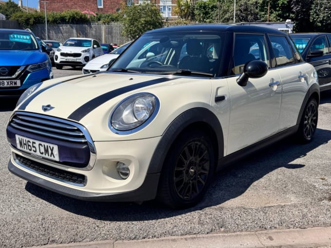 2025 Mini Hatch