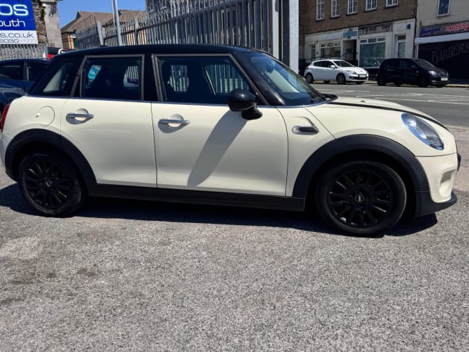 2025 Mini Hatch