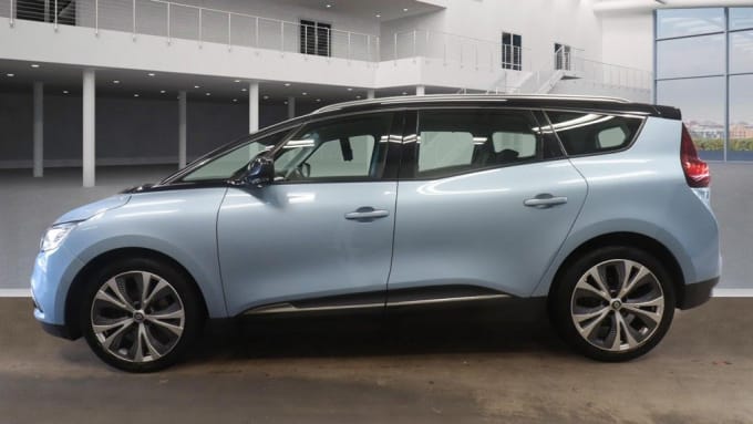 2025 Renault Grand Scenic