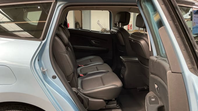 2025 Renault Grand Scenic