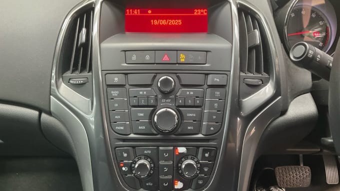 2025 Vauxhall Astra