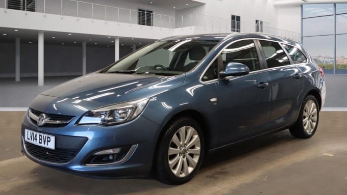 2025 Vauxhall Astra