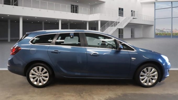 2025 Vauxhall Astra