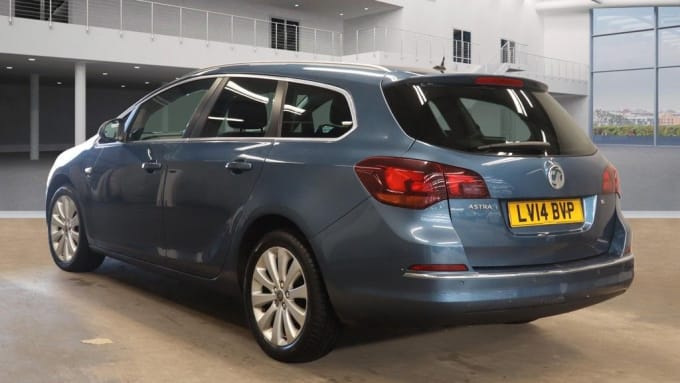 2025 Vauxhall Astra