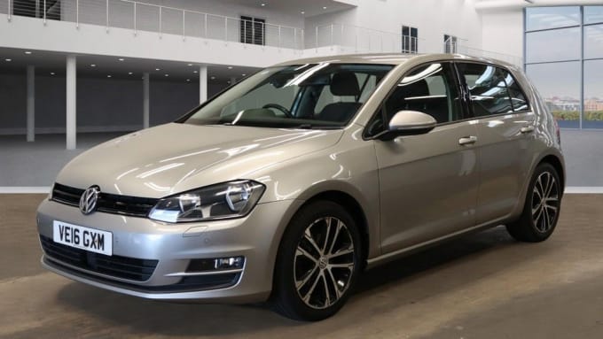 2025 Volkswagen Golf