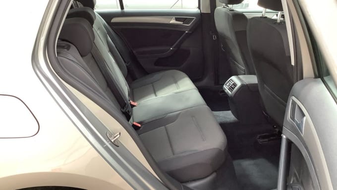 2025 Volkswagen Golf