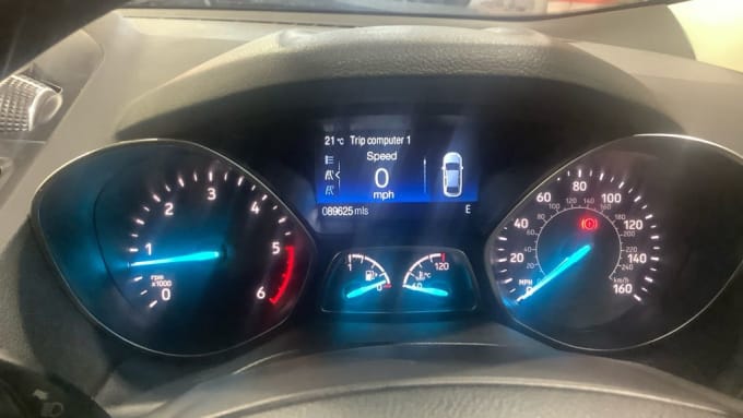 2025 Ford Kuga