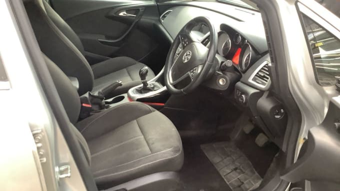 2025 Vauxhall Astra