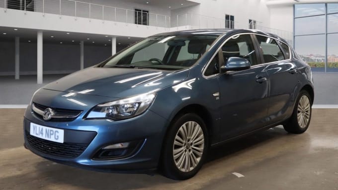 2025 Vauxhall Astra