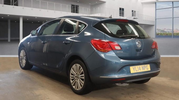 2025 Vauxhall Astra