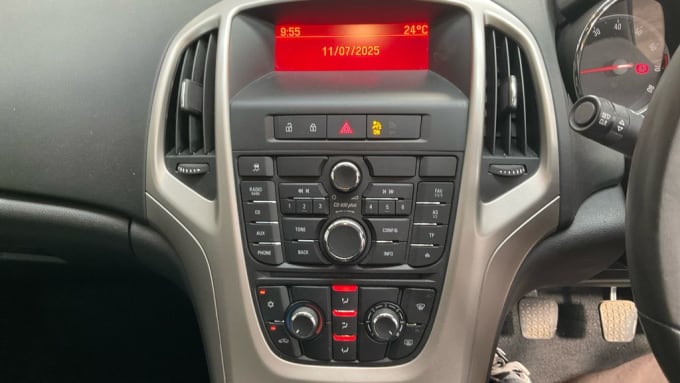 2025 Vauxhall Astra