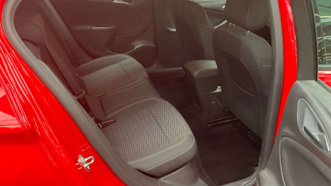 2025 Vauxhall Astra