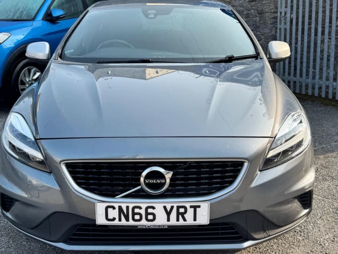 2016 Volvo V40