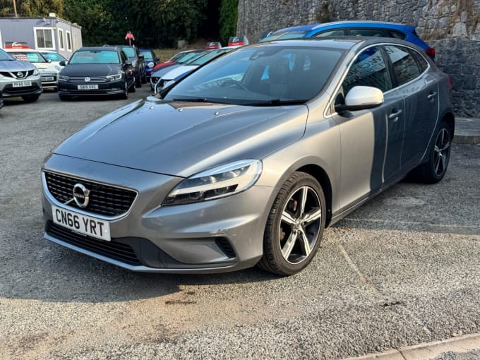 2016 Volvo V40