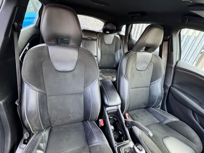 2016 Volvo V40