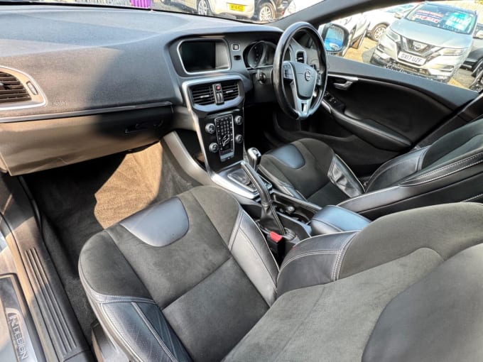 2016 Volvo V40
