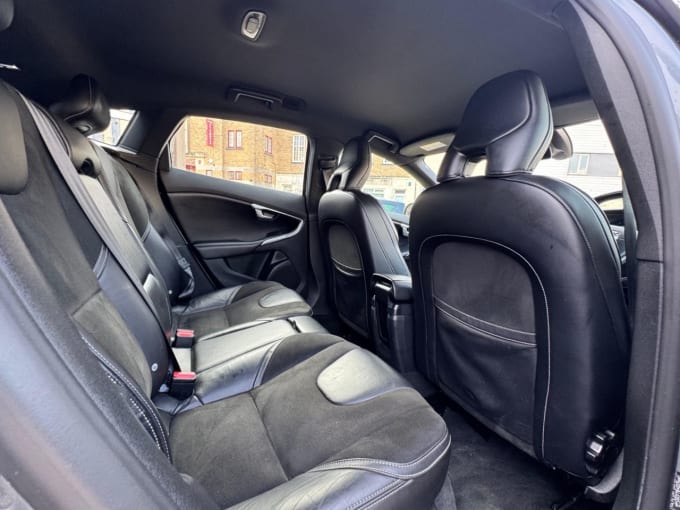 2016 Volvo V40